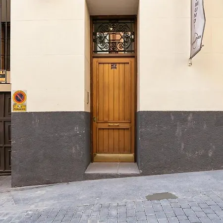 Refurnished One-Bedroom Las Letras Madrid Exterior photo
