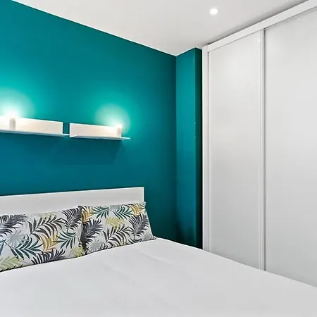 Refurnished One-Bedroom Las Letras Madrid Exterior photo