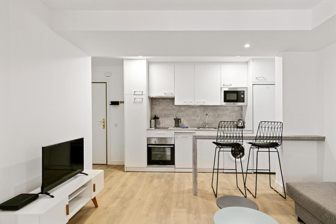 Refurnished One-bedroom Letras Apartament Madrid